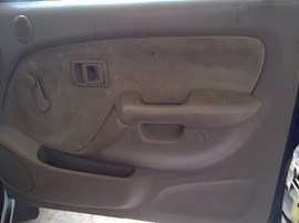 2002 TOYOTA TACOMA, BLACK, SR5, EXTD CAB, 2.4L, AT, 2WD,  Z25013
